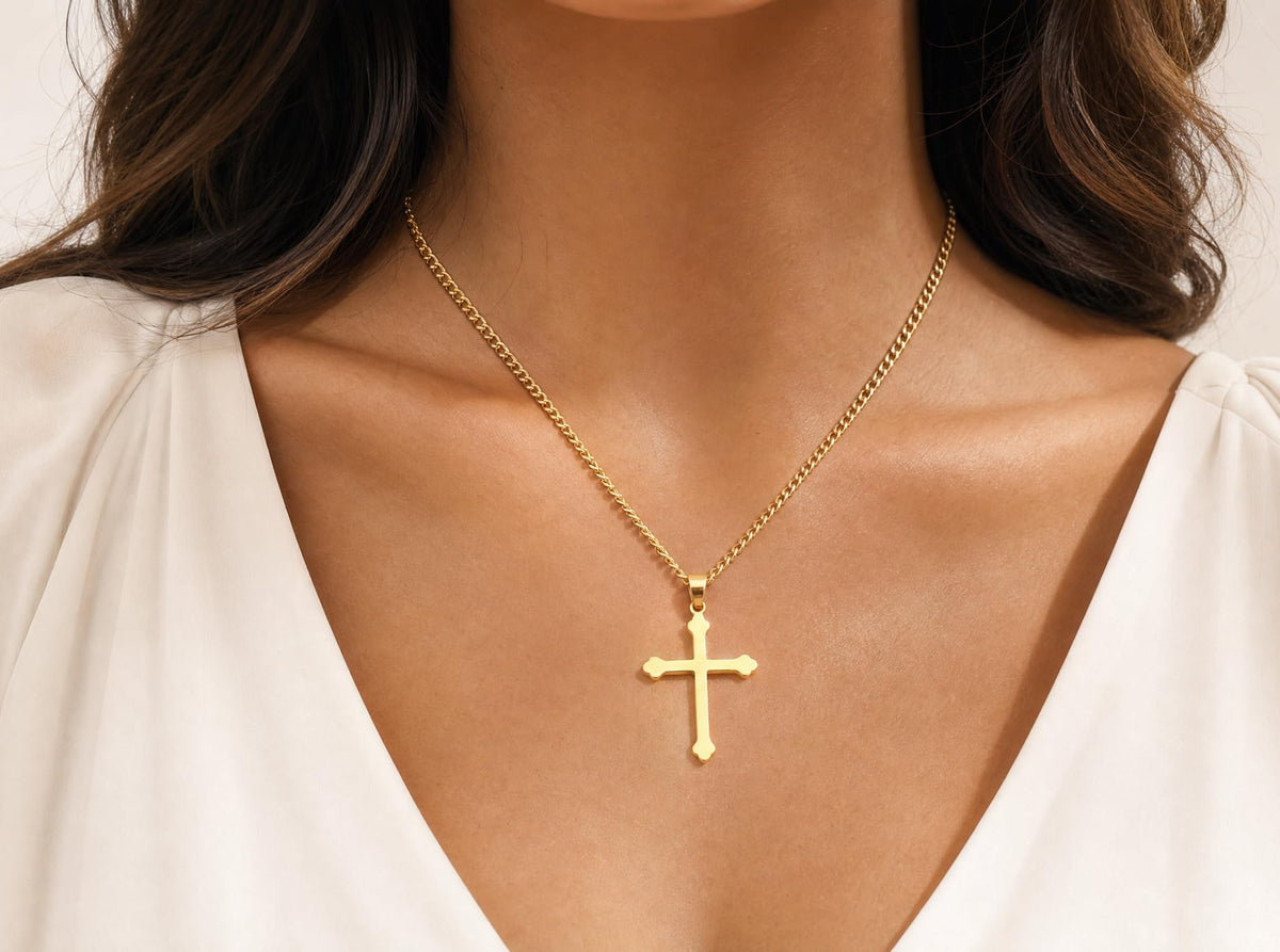 Small Budded Cross Necklace – 14K Gold