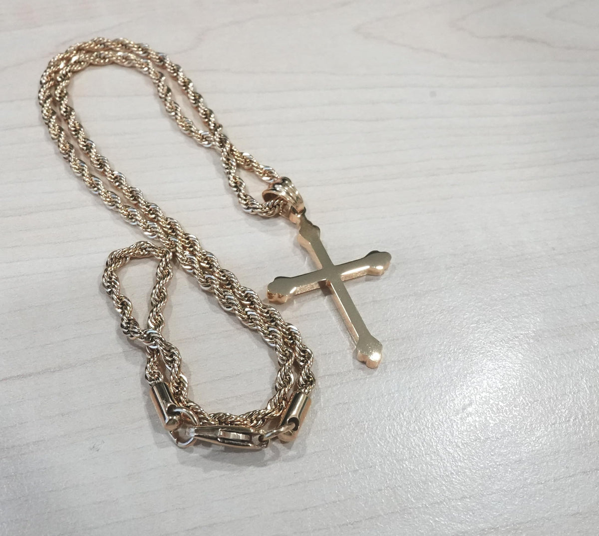 Budded Cross Necklace – 3mm Rope Chain – 18K Gold