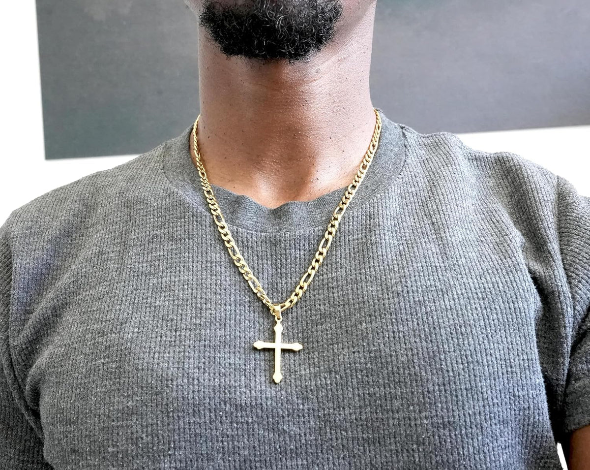 Small Budded Cross Necklace – 5mm Figaro Chain – 18K Gold