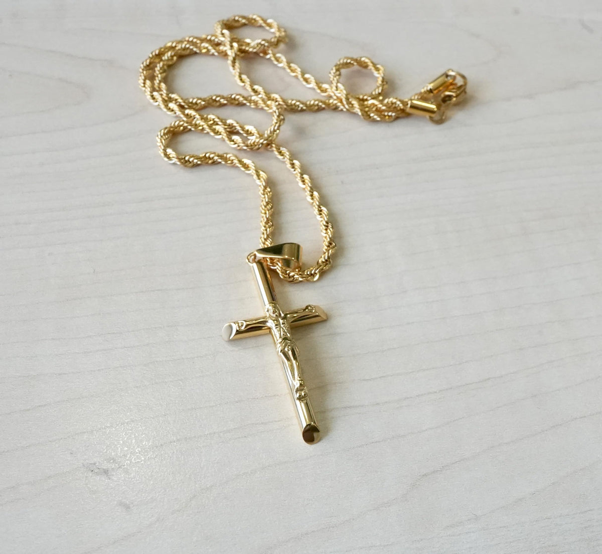 Crucifix Necklace – 3mm Rope Chain – 24K Gold