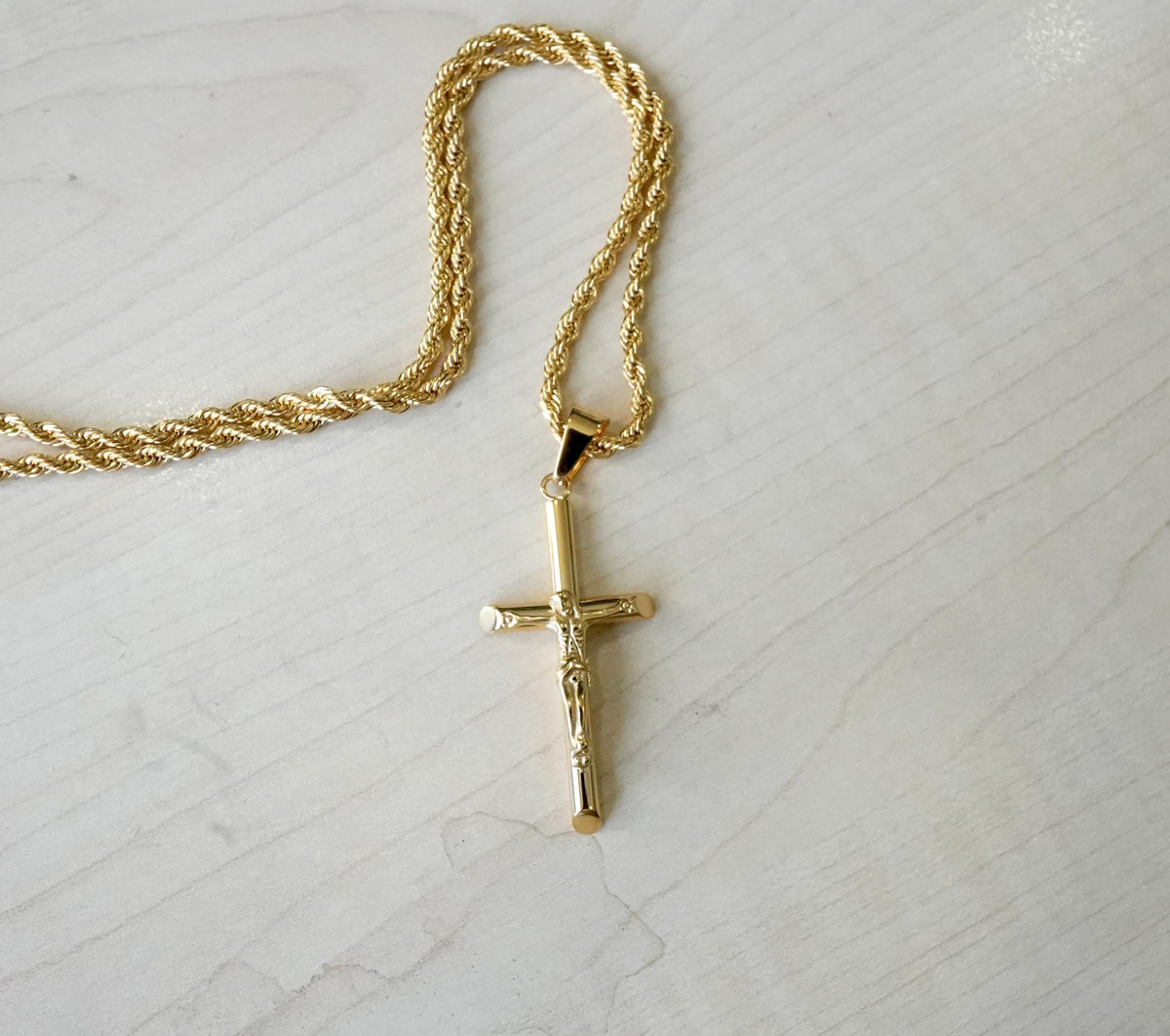 Crucifix Necklace – 3mm Rope Chain – 24K Gold