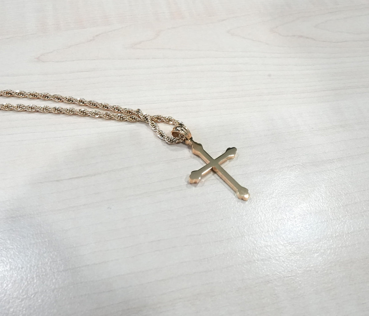 Budded Cross Necklace – 3mm Rope Chain – 18K Gold