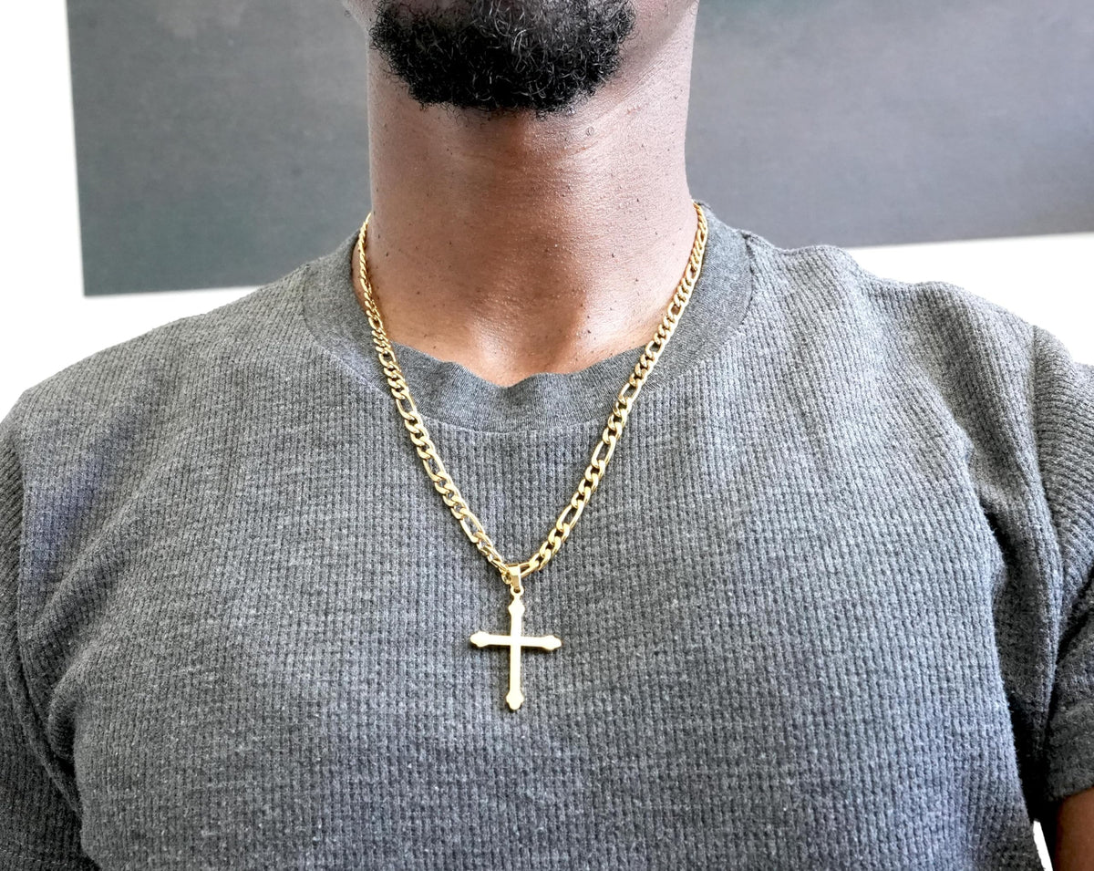 Small Budded Cross Necklace – 5mm Figaro Chain – 14K Gold