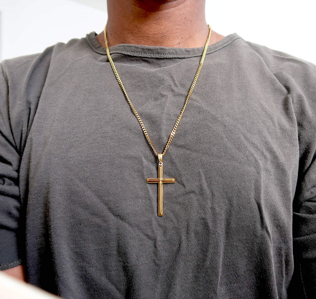 Beveled Cross Necklace – 18K Gold